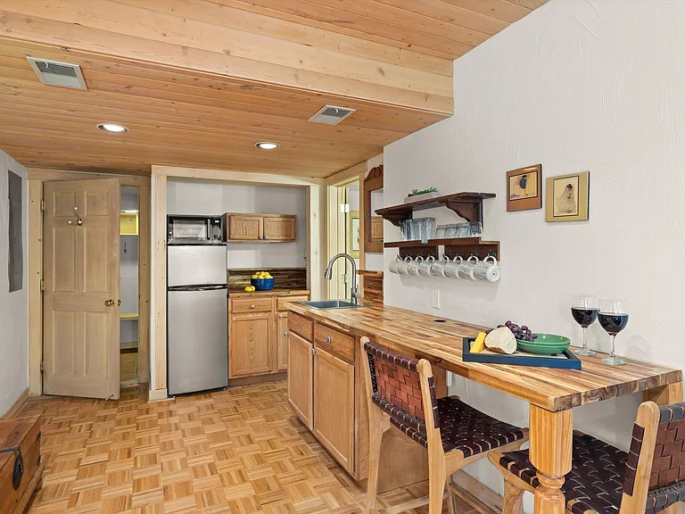 818 Faraway Rd — Photo 26