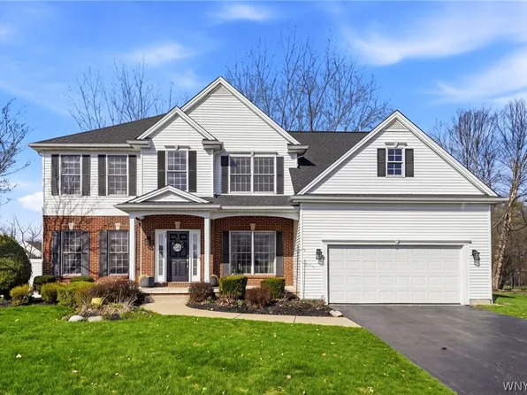 36 Haverton Ln, Amherst, NY 14228