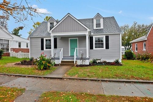 1st image of 3212 Rosewood Ave