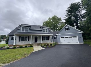 177 Rockefeller Rd, Delmar, NY 12054