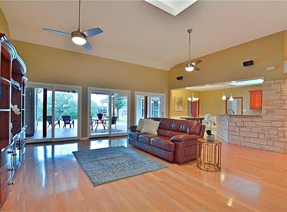 4th image of 11700 Oak Branch Dr