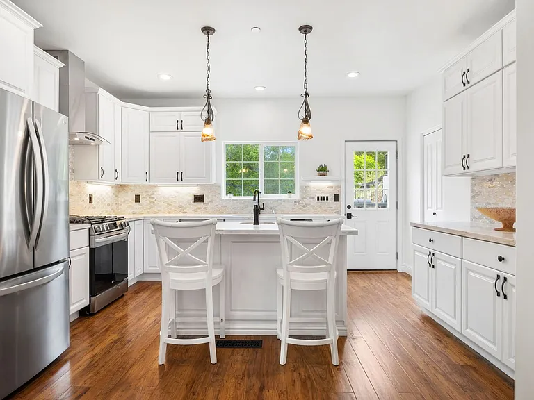 713 Wikiup Dr — Photo 15