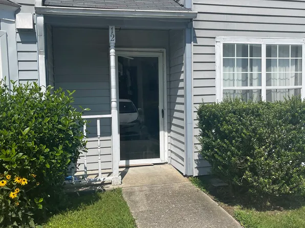 12 Bayview Ct, Hampton, VA 23664