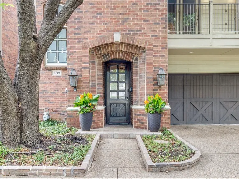 3719 Douglas Ave — Photo 3