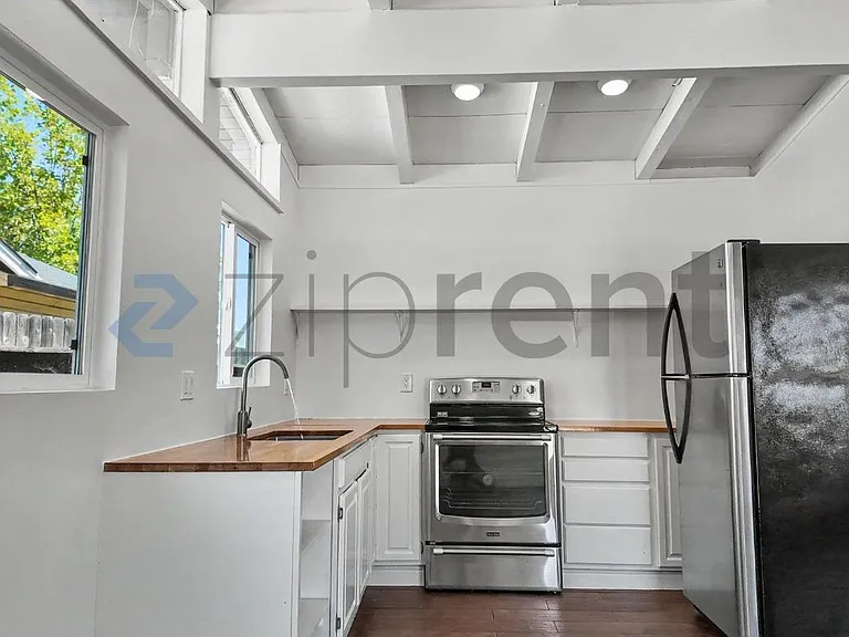 1937 Terrace Dr — Photo 8