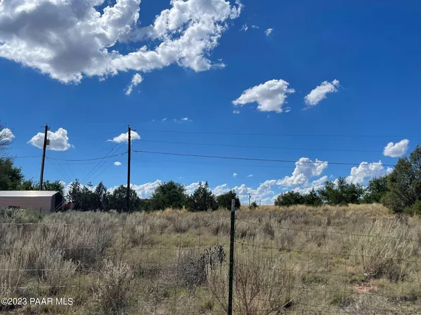 25398 N Juniper Rd, Paulden, AZ 86334