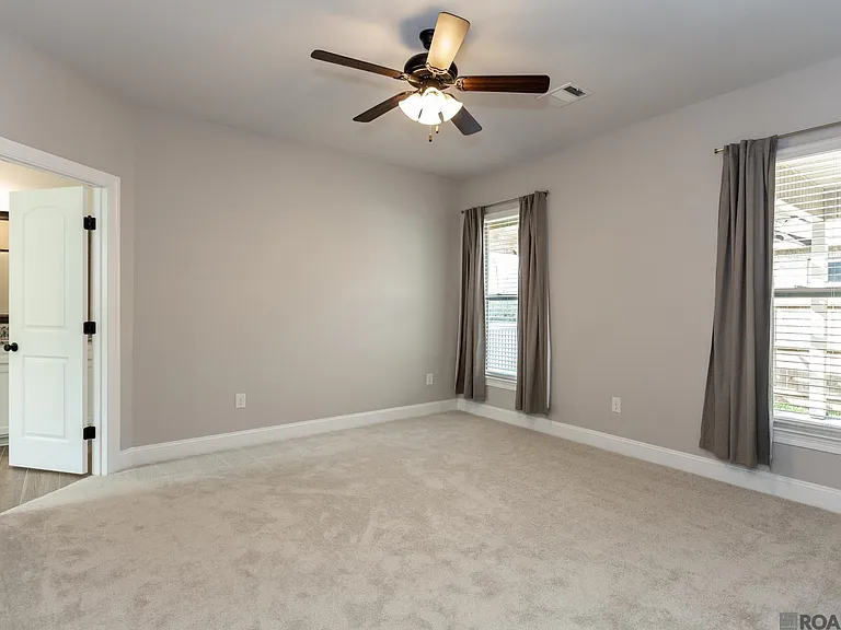 6356 Lake Edge Dr — Photo 8