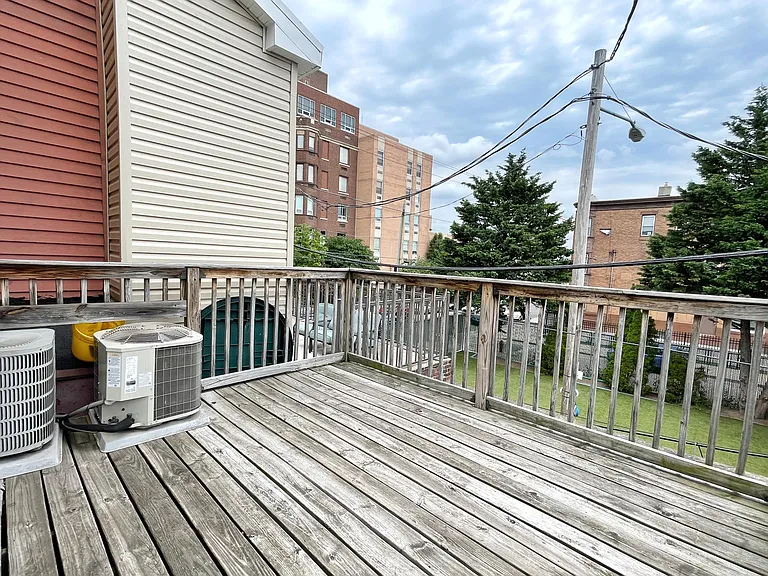 2403 S Broad St — Photo 17
