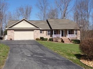 157 Ridge Ln, Crossville, TN 38571