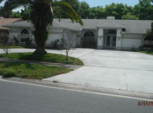 1607 McAuliffe Ln, Palm Harbor, FL 34683