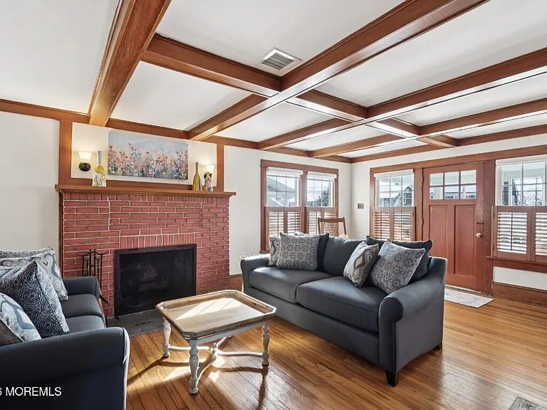 54 Osborne Ave — Photo 8