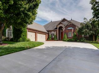830 N Thornapple Ln, Springfield, MO 65802