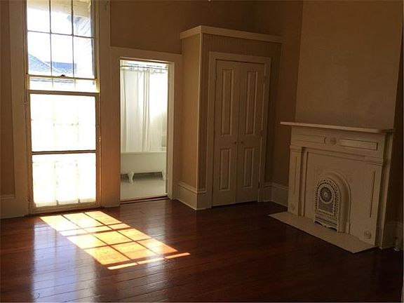 3rd image of 3522 Magazine St