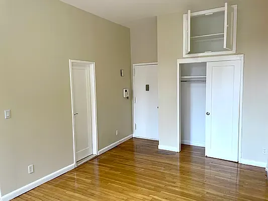 Rented by Meraki Realty LLC | media 11