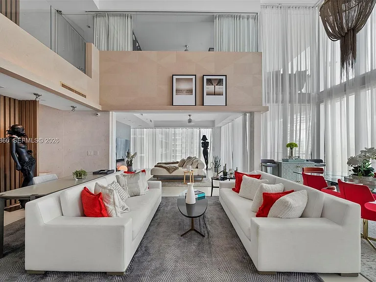 1040 Biscayne Blvd #Penthouse 4607 — Photo 4