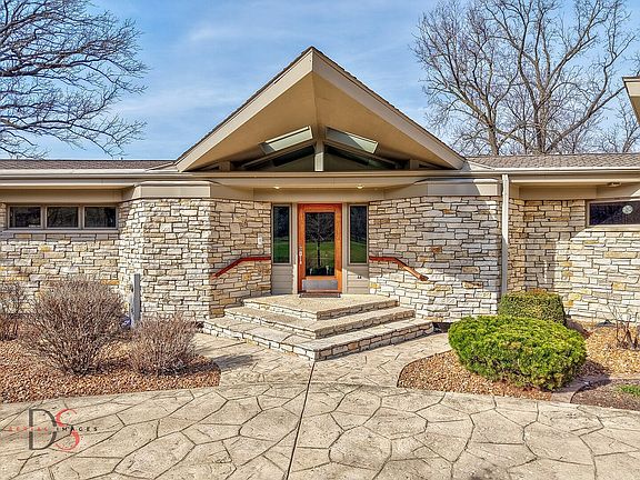 4th image of 2778 E 1779th Rd