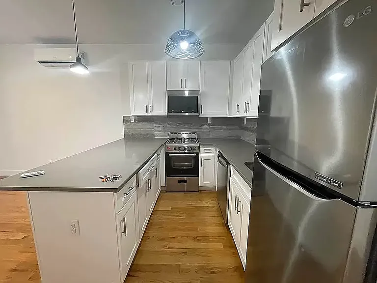363 Neptune Ave #2C — Photo 1