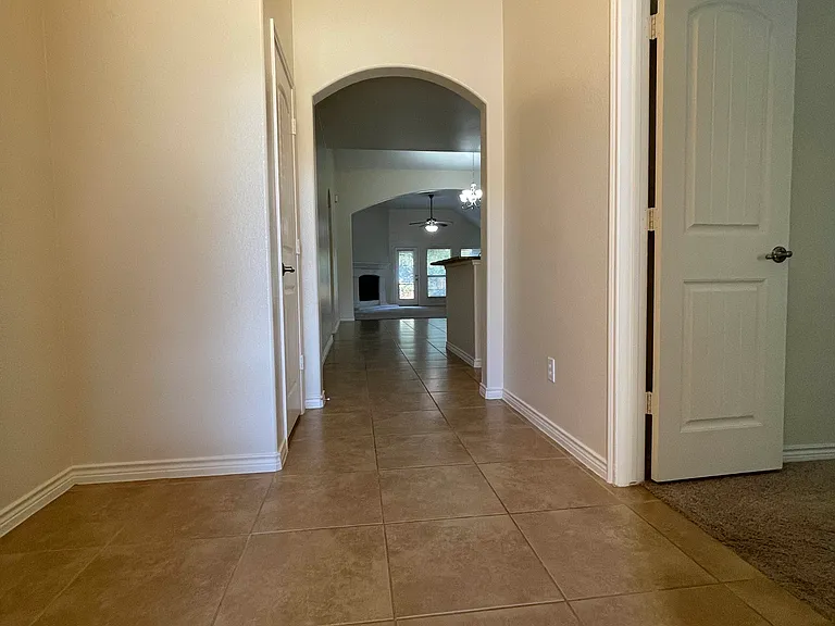 10525 Flat Creek Trl — Photo 4