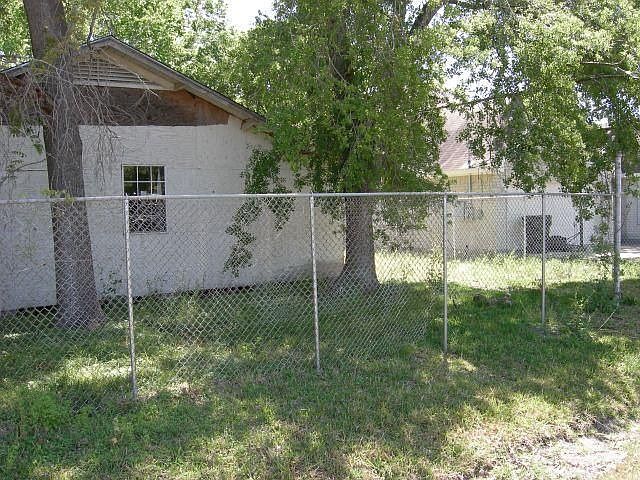 1st image of 8321 Bassett St
