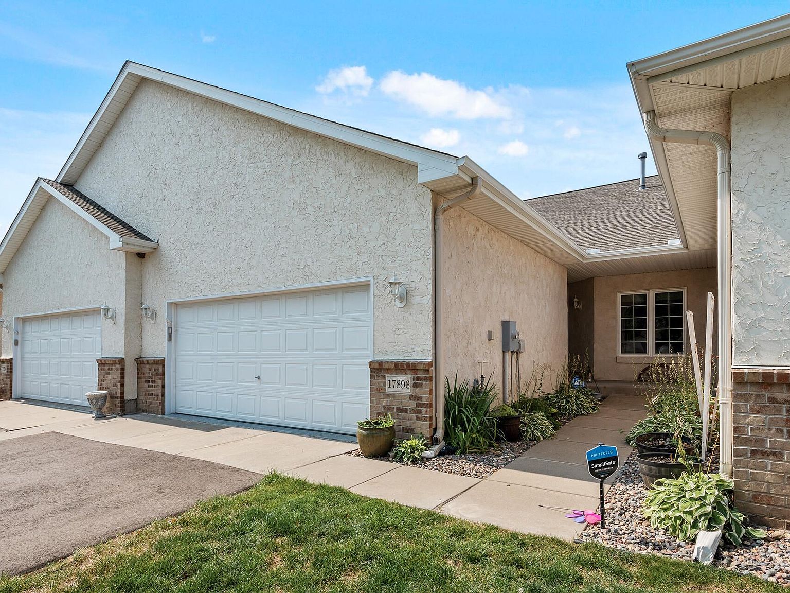 17896 Glasgow Way, Lakeville, MN 55044 MLS 6415244 Zillow