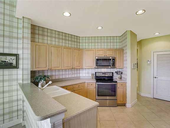 5th image of 9540 Cypress Hammock Cir APT 102