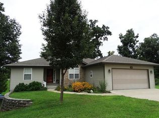 200 Micahs Xing, Reeds Spring, MO 65737