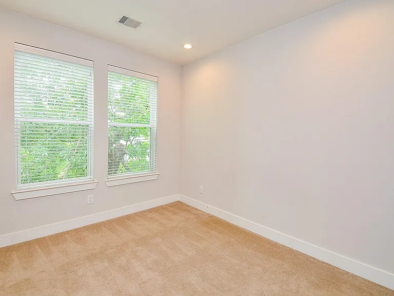 5903 Val Verde St #D — Photo 22