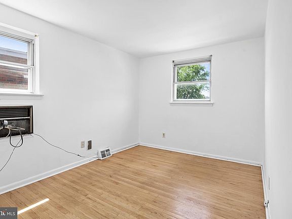 5th image of 2731 Tolbut St