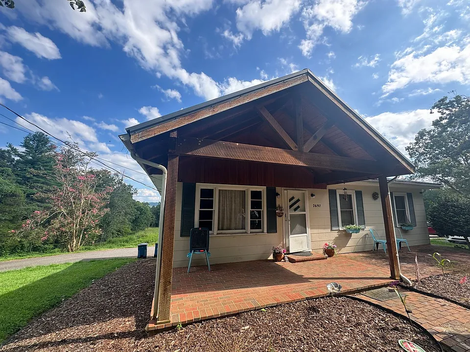2697 Spears Rd