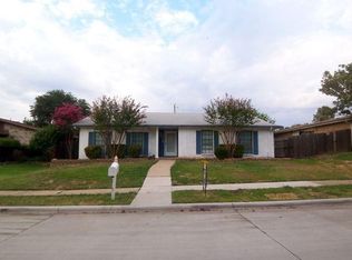 2029 Christie Ln, Carrollton, TX 75007