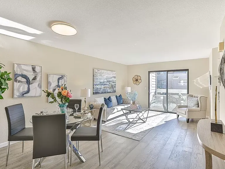 6949 Chantel Ct — Photo 5