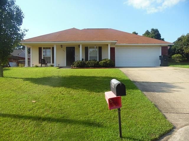 1st image of 204 Sunline Dr