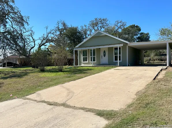 402 Lantana Ln, Pleasanton, TX 78064