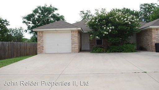 1st image of 305 Bonnie Dr
