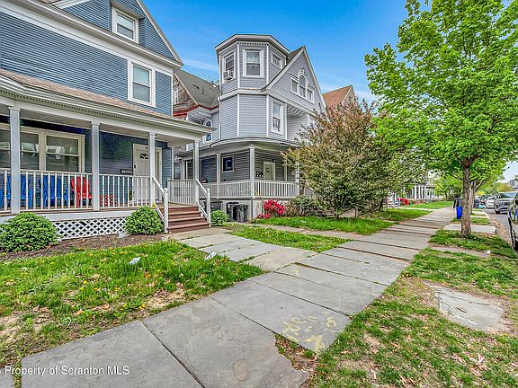 4th image of 817 Monroe Ave
