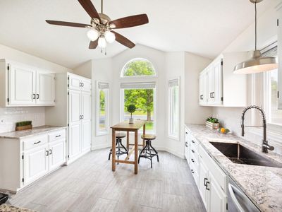 8576 Chanhassen Hills Dr S, Chanhassen, MN, 55317