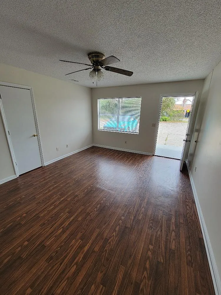 2 bed, 905 sqft, $975 — Photo 4