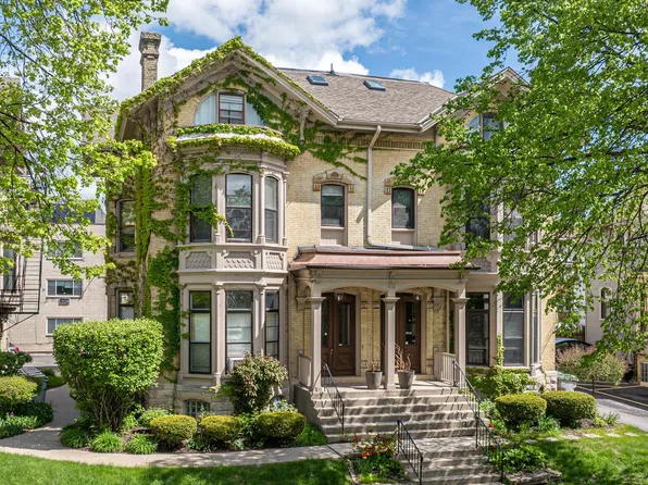 912 East Pleasant STREET #2, Milwaukee, WI 53202