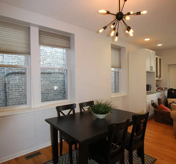 3825 N Greenview Ave — Photo 5