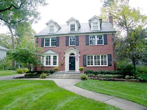 1st image of 685 N Forest Ave