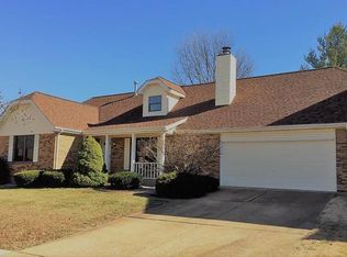 7020 Broken Oak Dr, Saint Louis, MO 63129