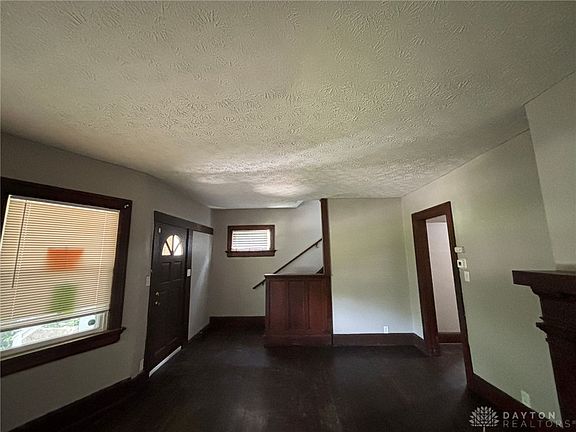 2nd image of 1501 Viola Ave