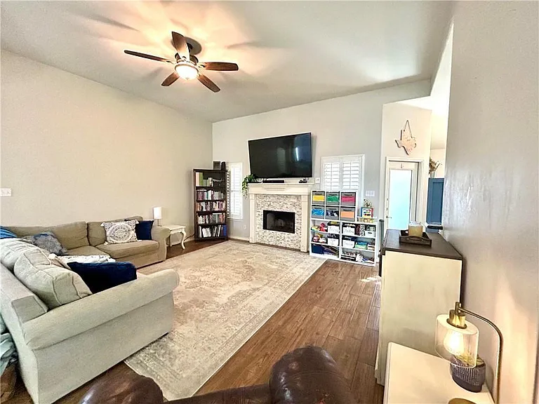 7005 Vineyard Dr — Photo 14