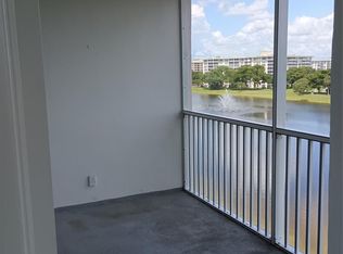 2751 N Palm Aire Dr APT 605, Pompano Beach, FL 33069