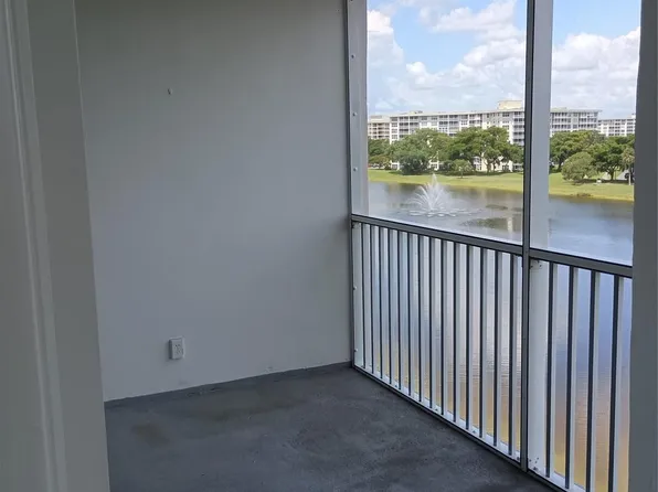 2751 N Palm Aire Drive #605, Pompano Beach, FL 33069