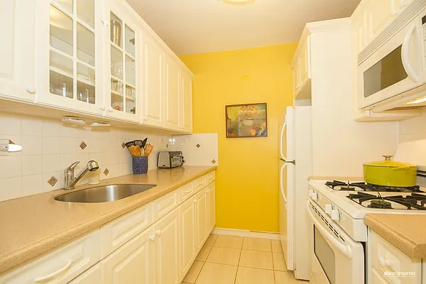 Sold by Abacus Properties | media 4