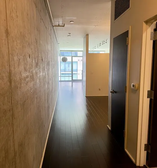 1100 S Hope St #907 — Photo 2