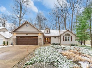 19061 N Fruitport Rd, Spring Lake, MI 49456