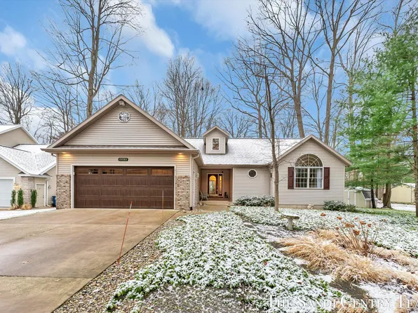 19061 N Fruitport Rd, Spring Lake, MI 49456