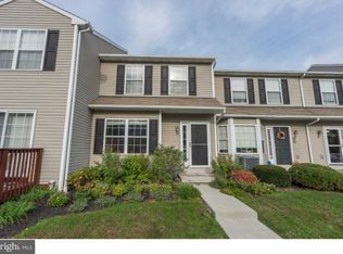 37 Horseshoe Dr, Douglassville, PA 19518